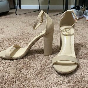 NWOT Lulu’s Taylor Strappy Block Heels